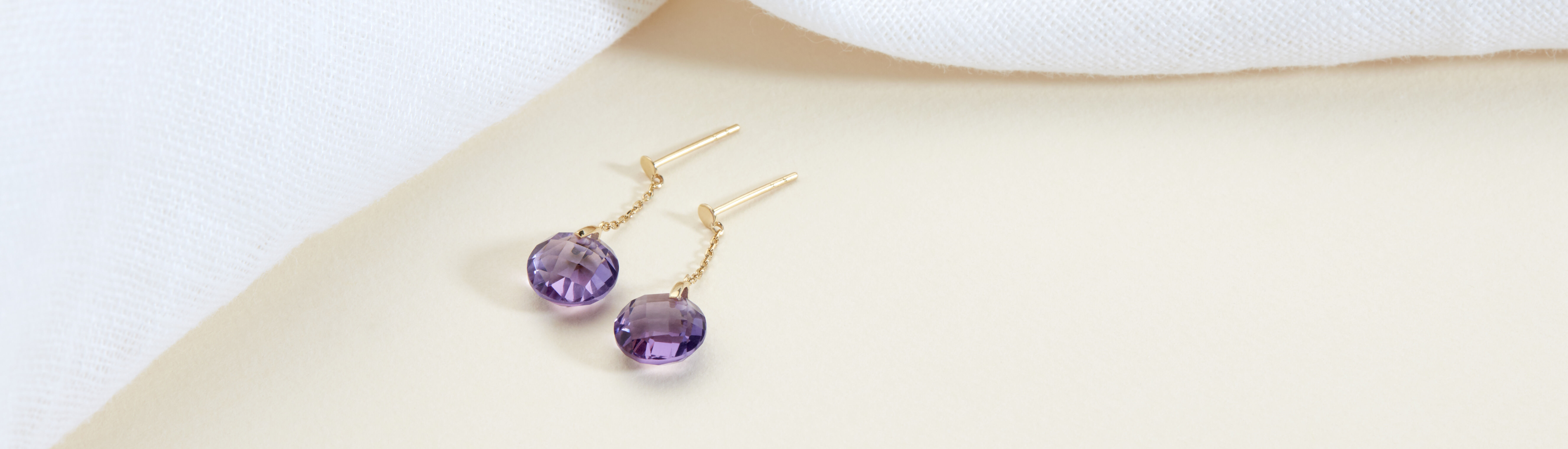 Guide de pr&eacute;caution de soin per&ccedil;age d'oreilles