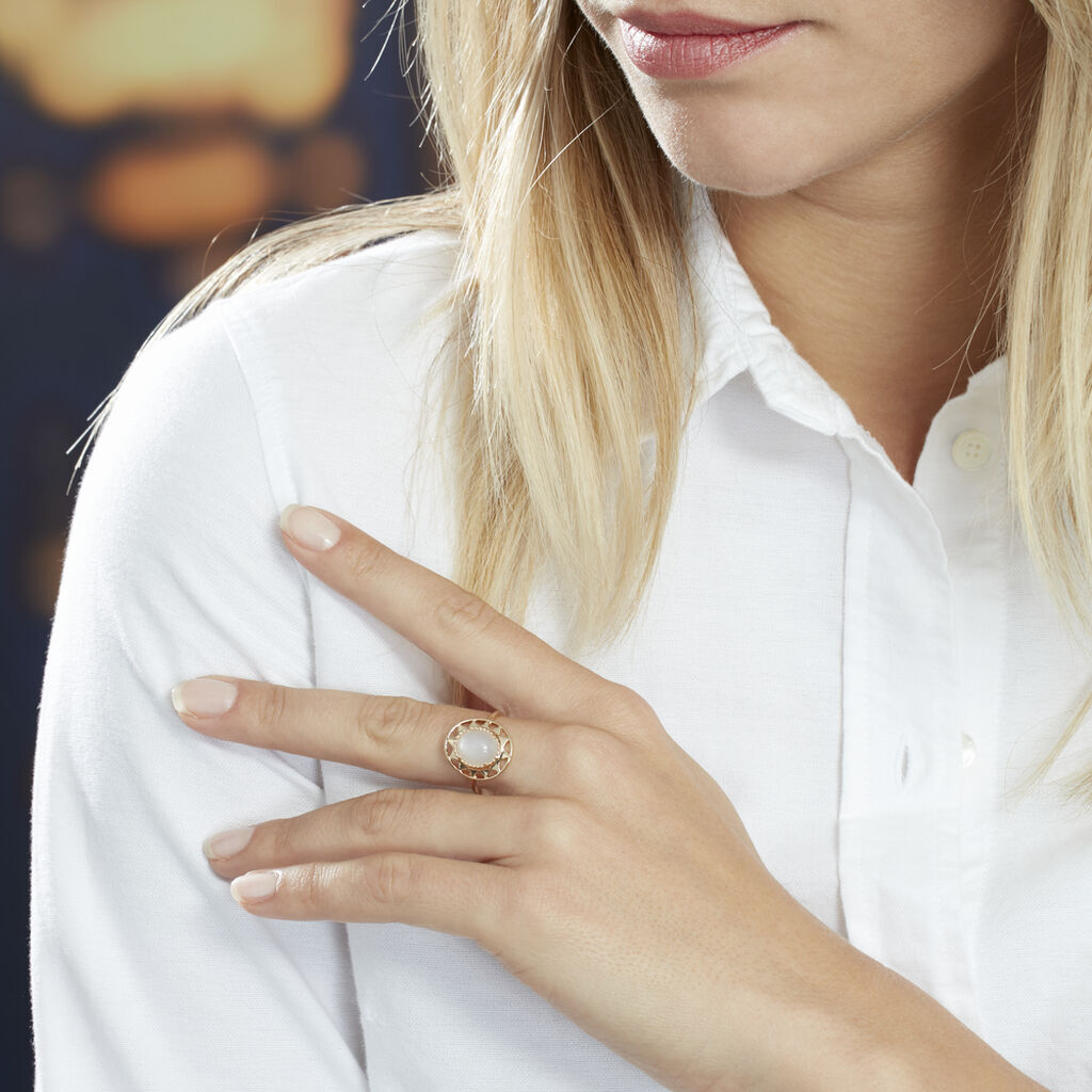 Pierre de lune caract&eacute;ristiques et propri&eacute;t&eacute;s