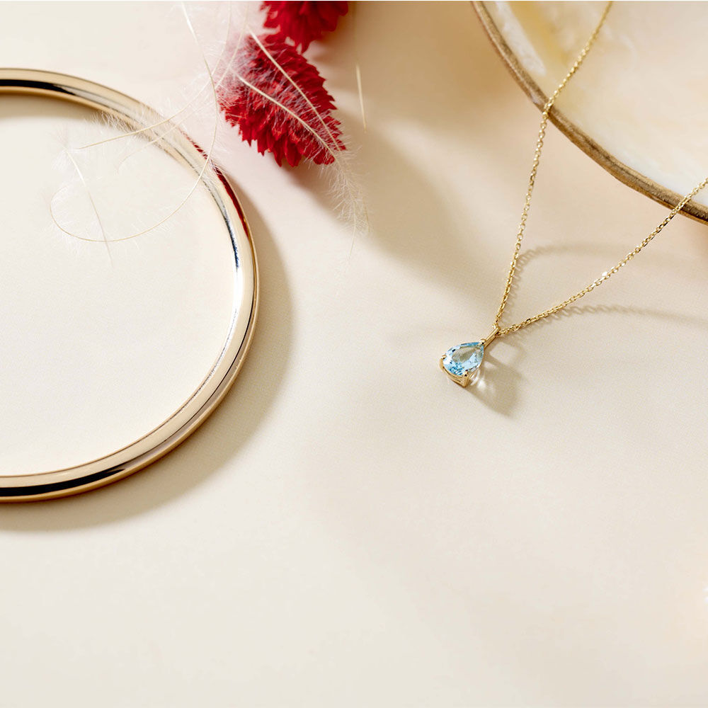 POUR LES NOCES D&rsquo;OR&hellip; UNE TOPAZE BLEUE