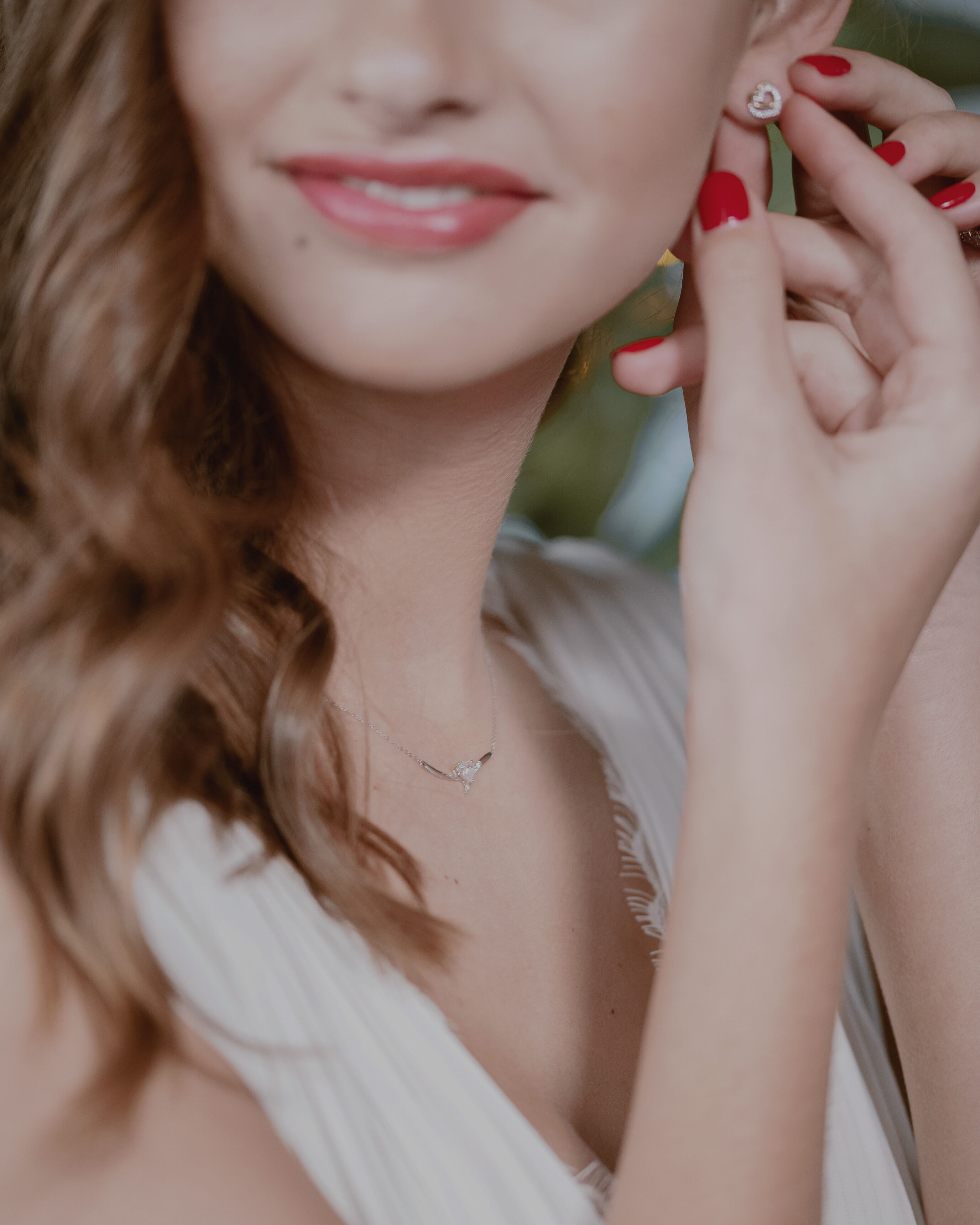 Quelles boucles d&rsquo;oreilles de mariage selon votre forme de visage&thinsp;?