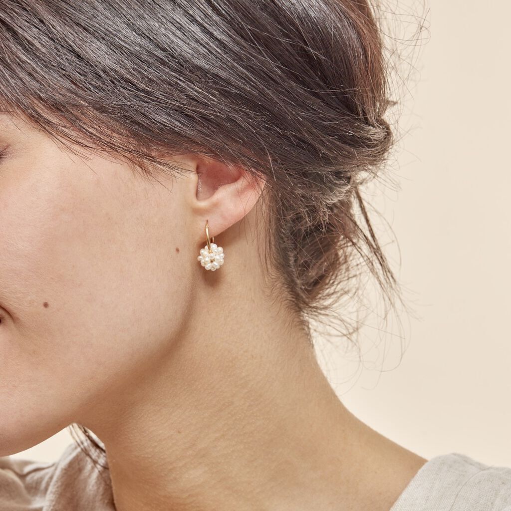 Des boucles d'oreilles adapt&eacute;es &agrave; votre coiffure