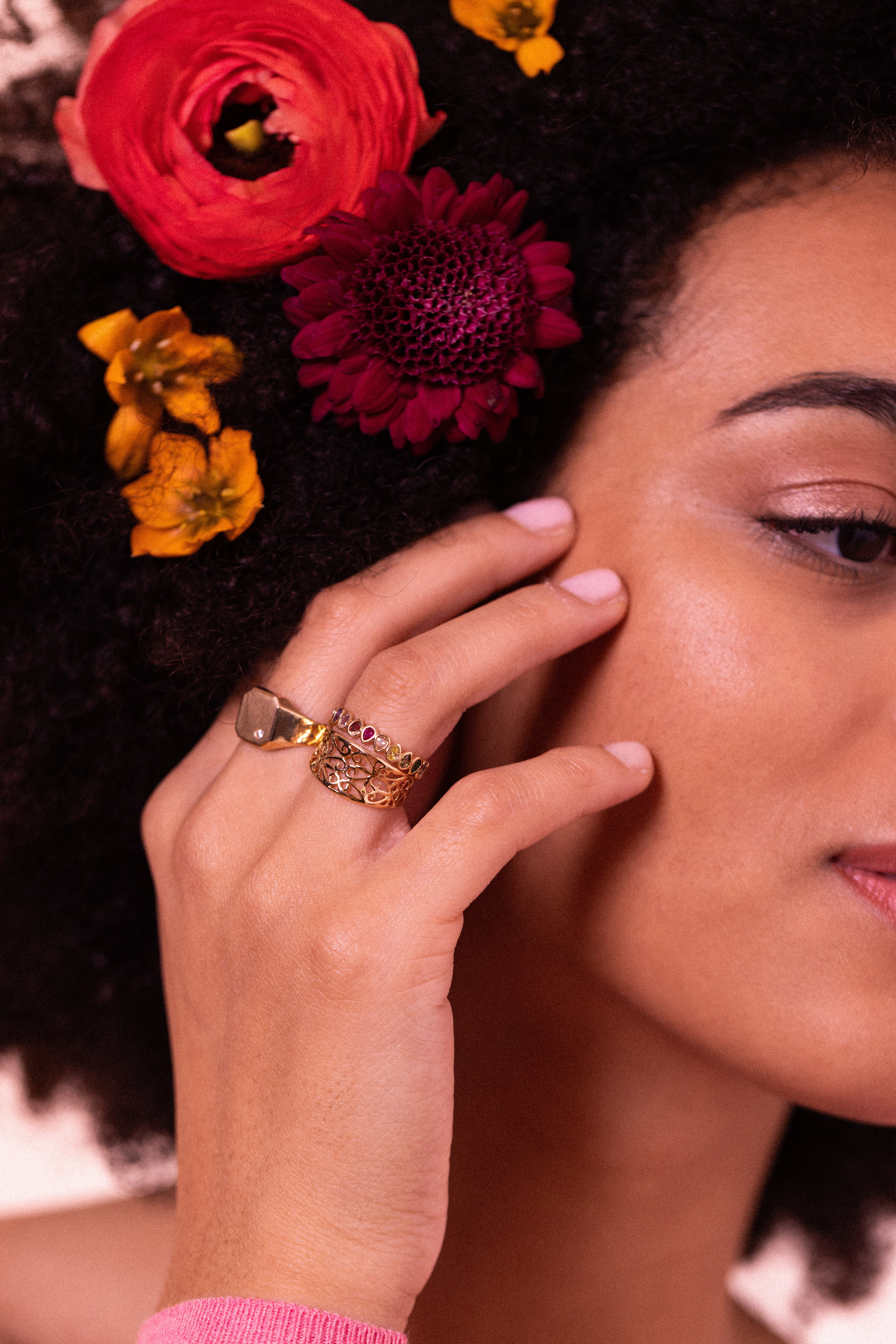 Le stacking de bagues : habiller tous les doigts