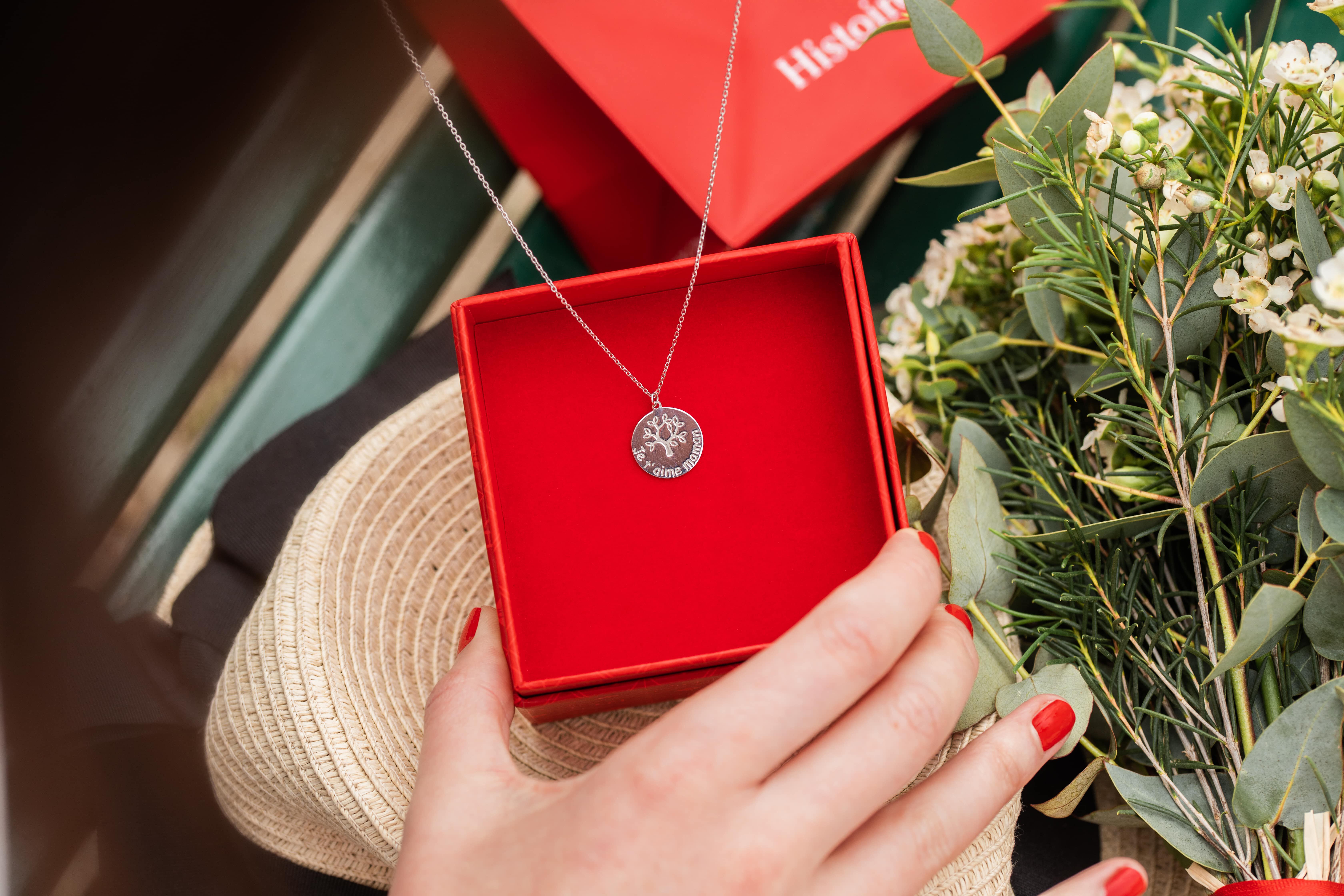 Le bijou personnalisé&nbsp;le cadeau idéal pour la fête des mères