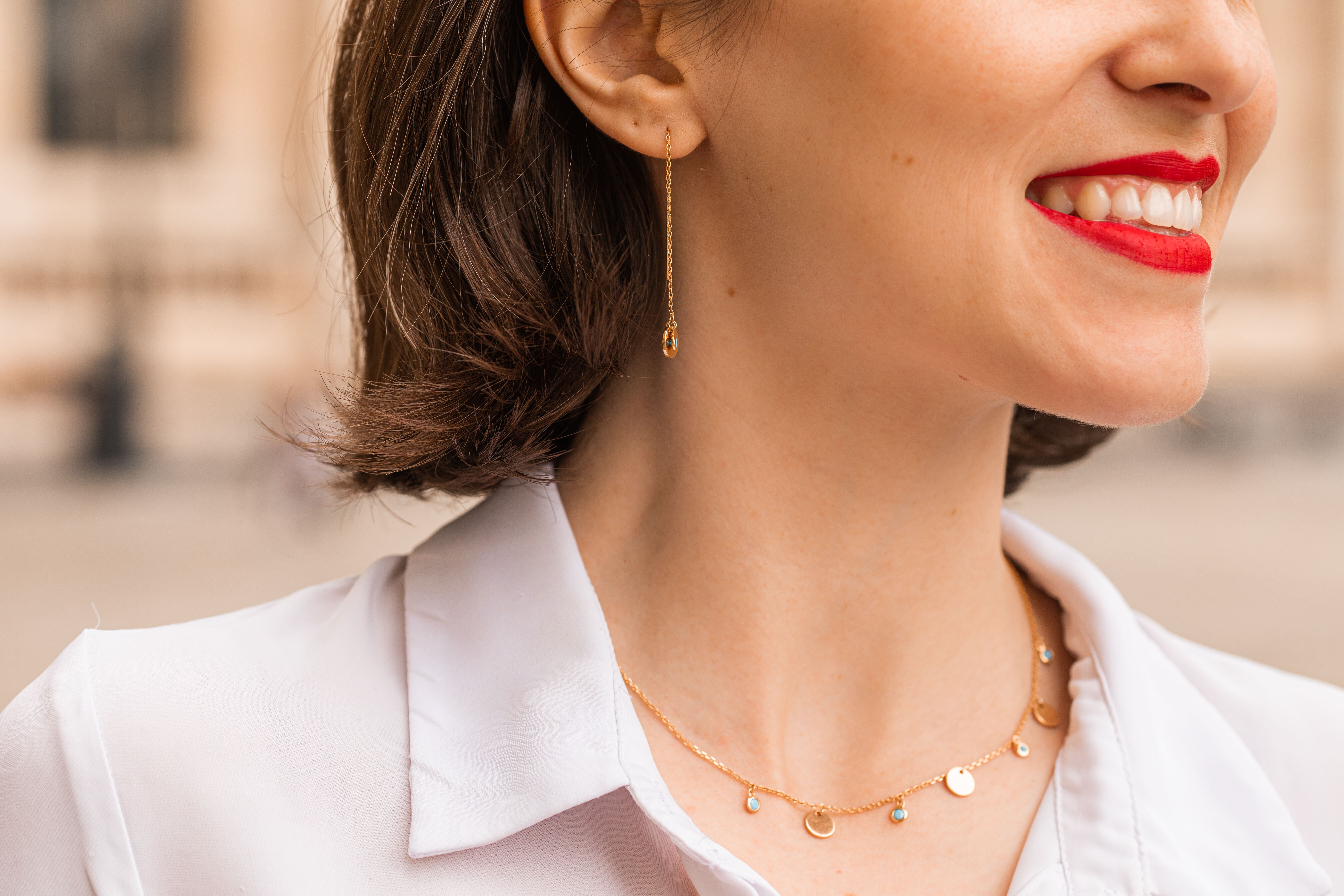 D&Eacute;M&Ecirc;LER UN COLLIER EN OR AVEC DES AIGUILLES