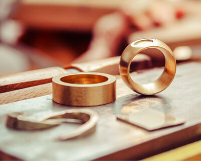 L&rsquo;OR N&rsquo;EST PAS CENS&Eacute; DURER &Eacute;TERNELLEMENT&thinsp;?