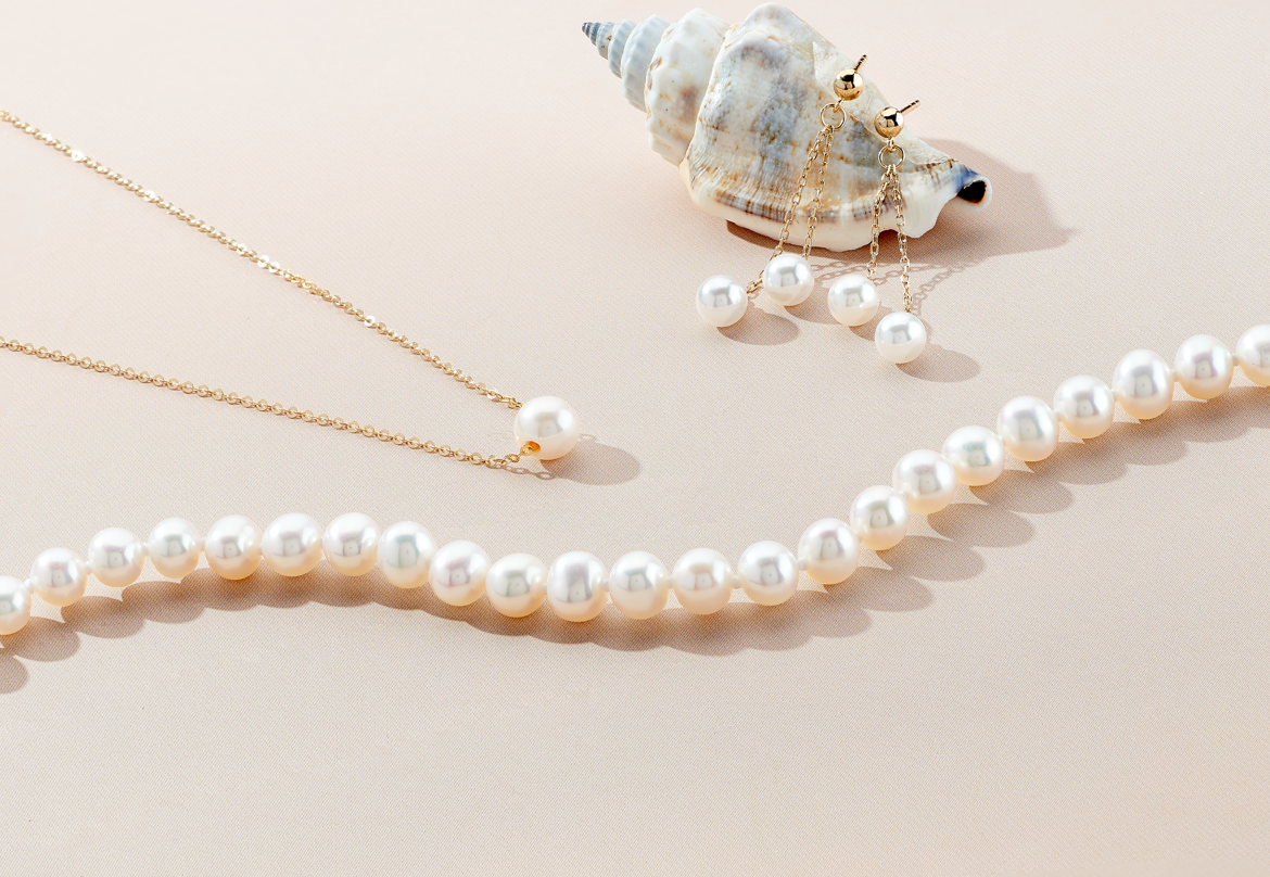 LE COLLIER DE PERLES