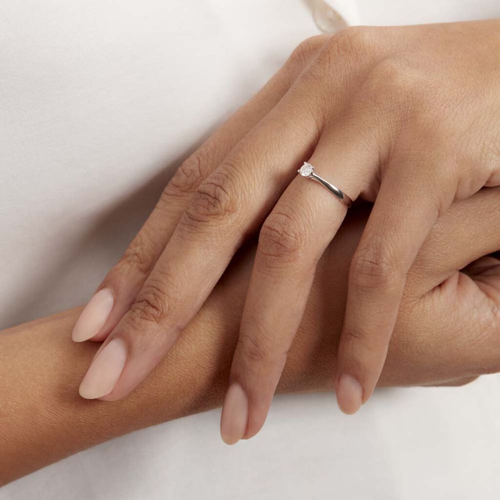 Bague Solitaire Victoria Or Blanc Diamant - Bagues solitaires Femme | Histoire d’Or