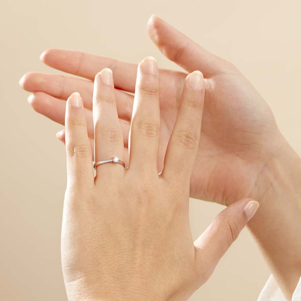 Bague Solitaire Victoria Or Blanc Diamant - Bagues solitaires Femme | Histoire d’Or