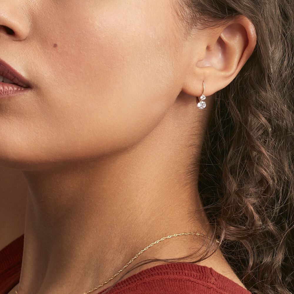 Boucles d’oreilles pendantes avec éléments géométriques | Emporio