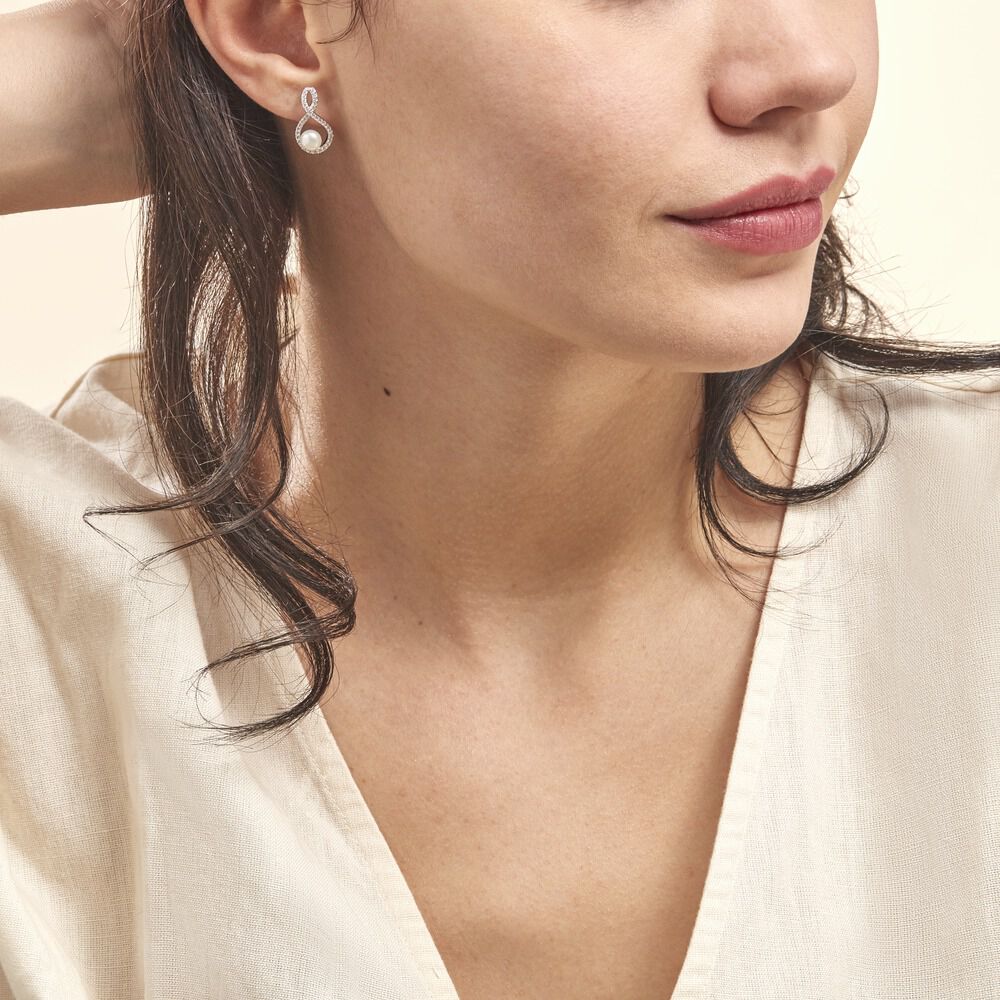 Boucles D'oreilles Vintage Byzantin Boucles D'oreilles Vintage Style Byzantin Doré - Fermoir à Clip, Matière Métal Doré - Occasion Bijoux Fantaisie Style Byzantin