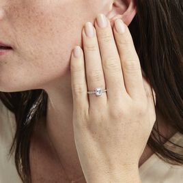Bague Solitaire Accompagné Or Blanc Ulyssa Oxyde De Zirconium - Bagues solitaires Femme | Histoire d’Or