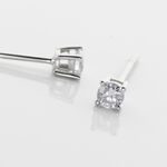 Boucles D'oreilles Puces Aphrodite Or Blanc Diamant - Clous d'oreilles Famille | Histoire d&rsquo;Or