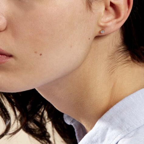 Boucles D'oreilles Puces Elda Serti Clos Or Jaune Oxyde De Zirconium - Clous d'oreilles Femme | Histoire d’Or