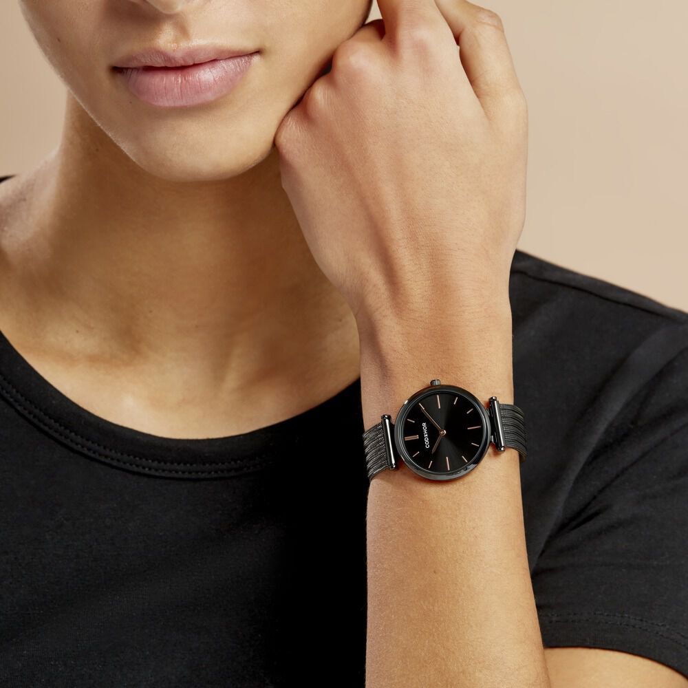 montre noire femme