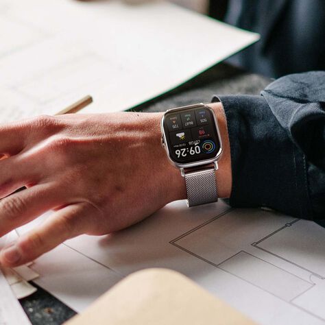Coffret De Montre Connectée Lotus Smartwatch - Idées cadeaux Famille | Histoire d’Or