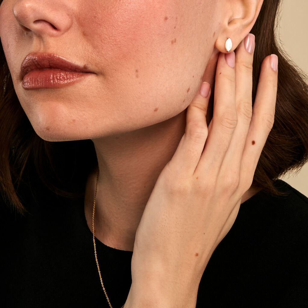Boucles D'Oreilles Puces Elisud Or Jaune Nacre - Clous d'oreilles Femme | Histoire d&rsquo;Or