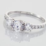 Bague Jennifere Or Blanc Oxyde - Bagues solitaires Femme | Histoire d&rsquo;Or