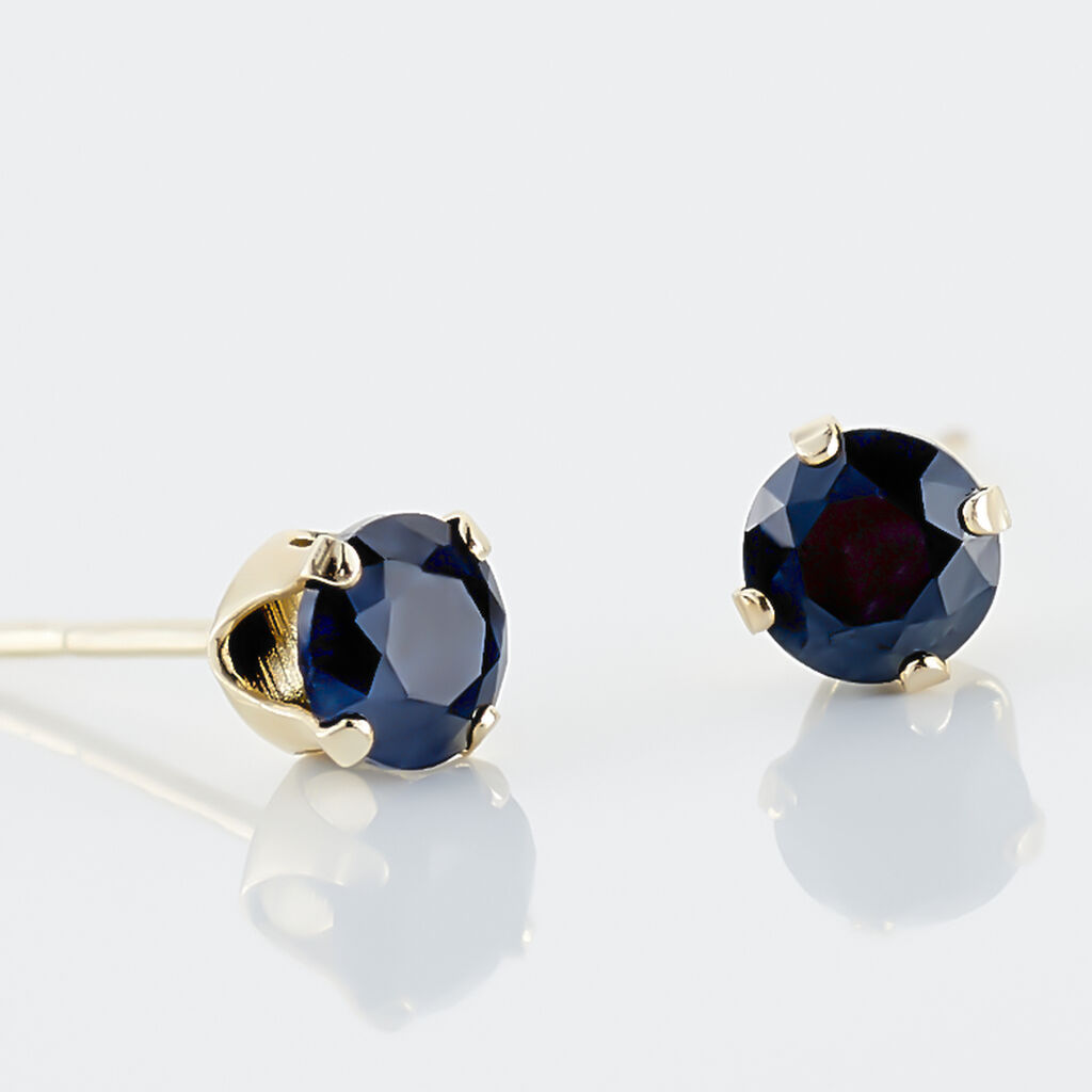 Boucles D'oreilles Puces Elea Serti Griffe Or Jaune Saphir - Clous d'oreilles Femme | Histoire d’Or