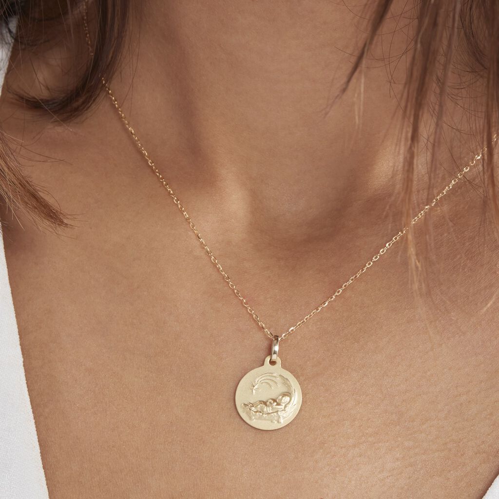 Médaille Or Jaune Jesus - Pendentifs Baptême Famille | Histoire d’Or
