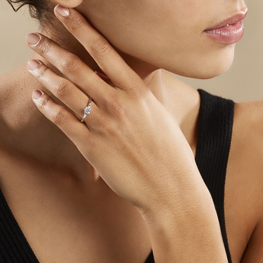 Bague Solitaire Natalia Or Blanc Diamant Synthetique - Bagues solitaires Femme | Histoire d’Or