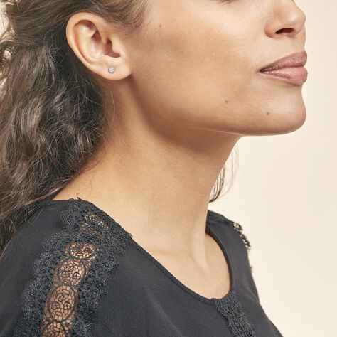 Boucles D'oreilles Puces Pastille Serti Clos Or Blanc Oxyde - Clous d'oreilles Femme | Histoire d’Or