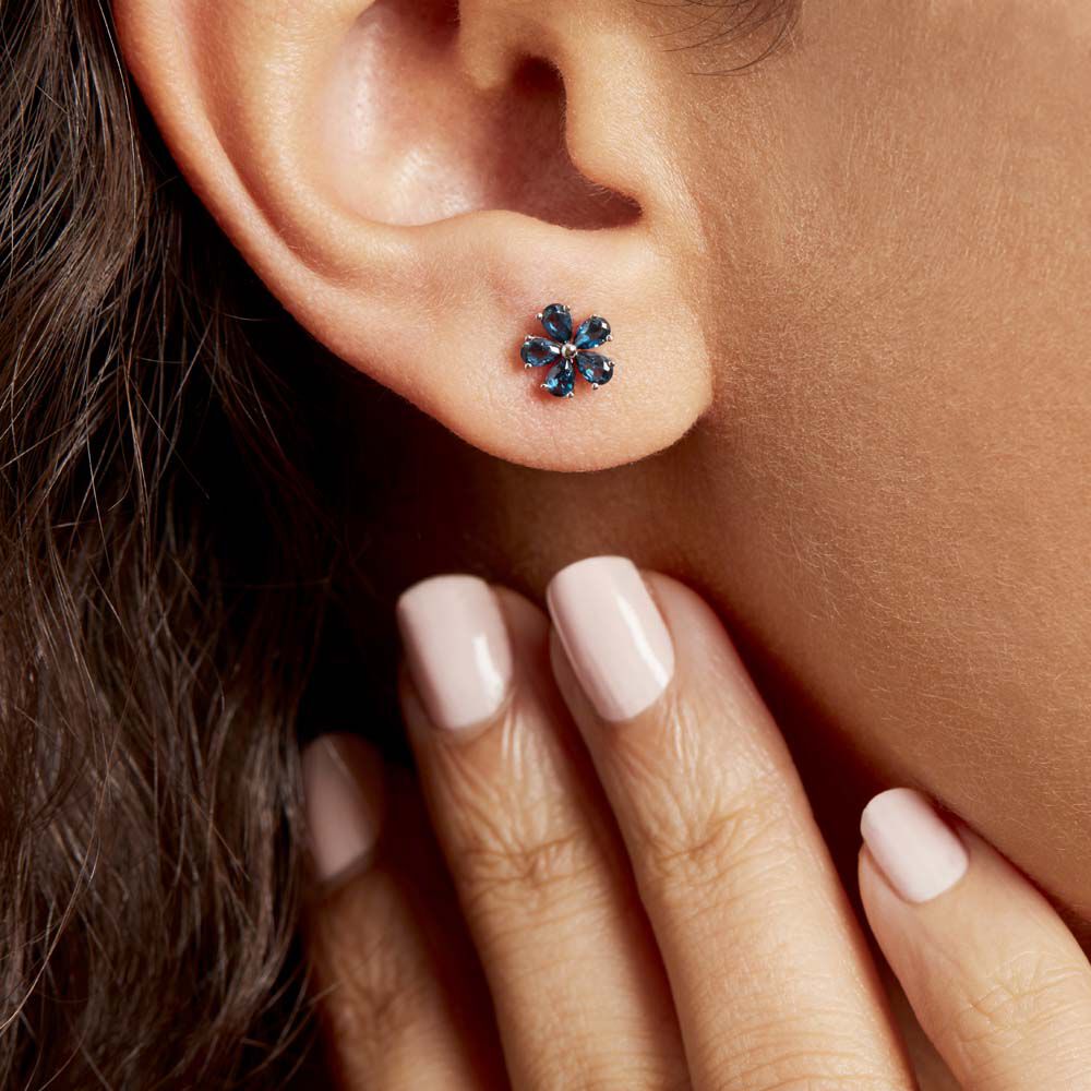Boucles D'oreilles Puces En Or 18 Carats Avec Fleur Et Verre Vert - 0.6 Cm - Occasion