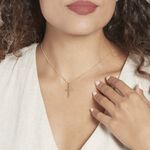 Pendentif Benny Croix Ciselee Or Jaune - Pendentifs croix Femme | Histoire d&rsquo;Or