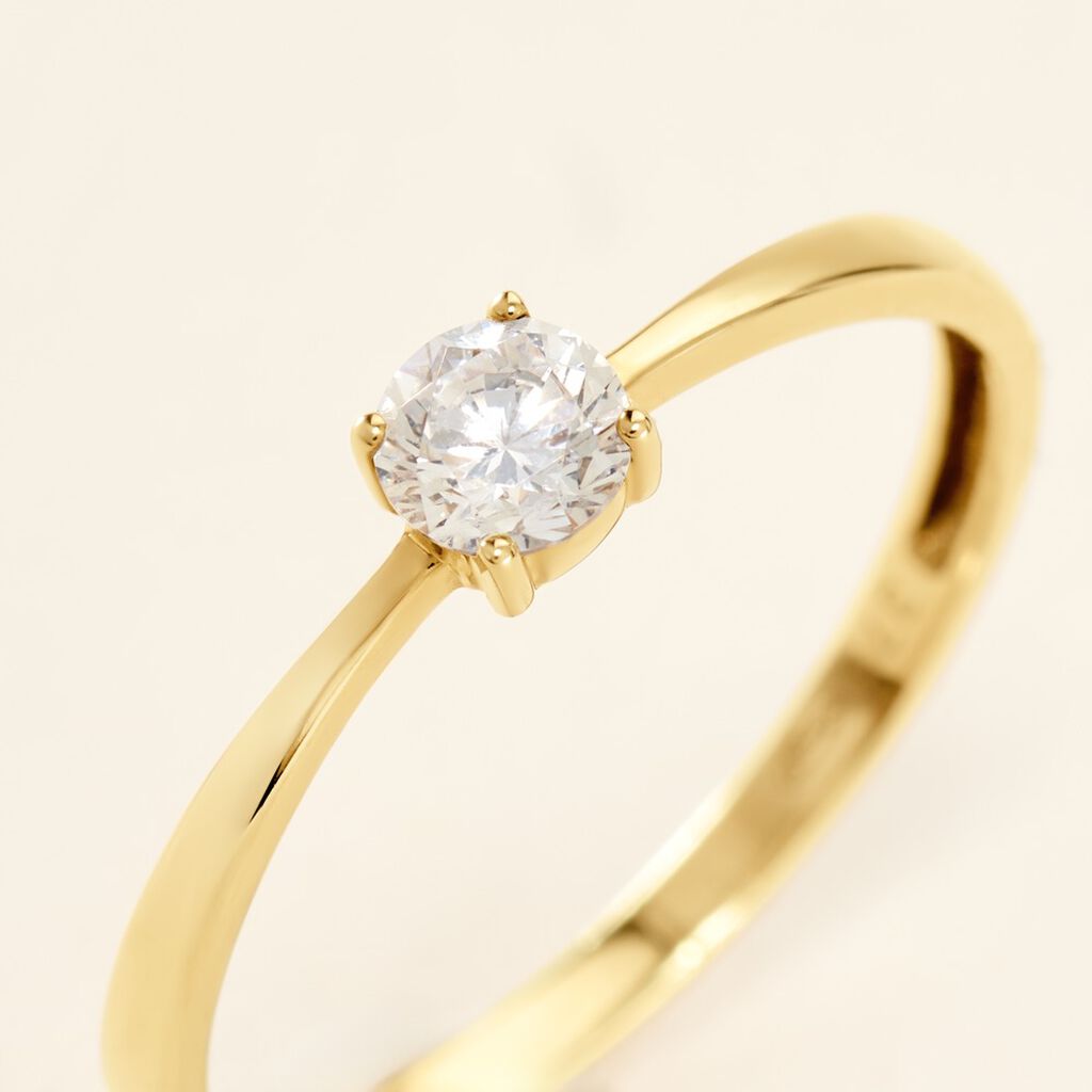 Bague Solitaire Or Jaune Eclat D'etoile Oxyde De Zirconium - Bagues solitaires Femme | Histoire d’Or