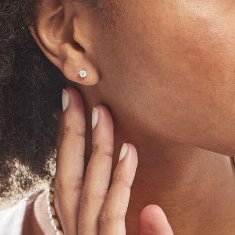 Boucles D'oreilles Puces Aphrodite Or Blanc Diamant - Clous d'oreilles Famille | Histoire d’Or