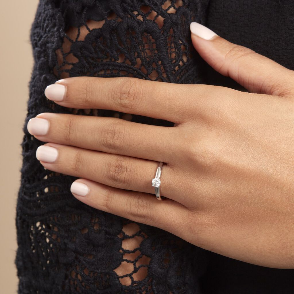 Bague Solitaire Flora Or Blanc Diamant - Bagues solitaires Femme | Histoire d’Or