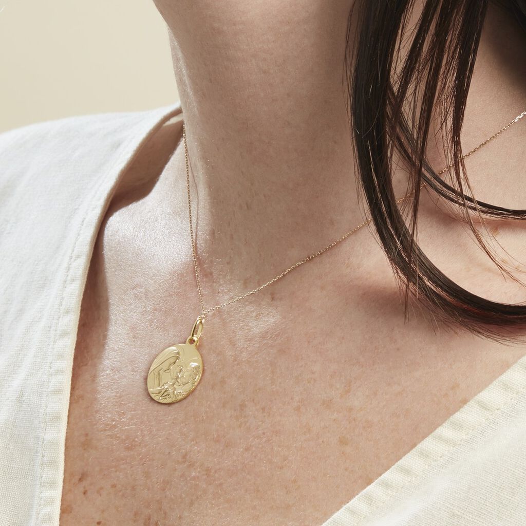 Medaille Or Jaune Sainte Famille - Pendentifs Baptême Famille | Histoire d’Or