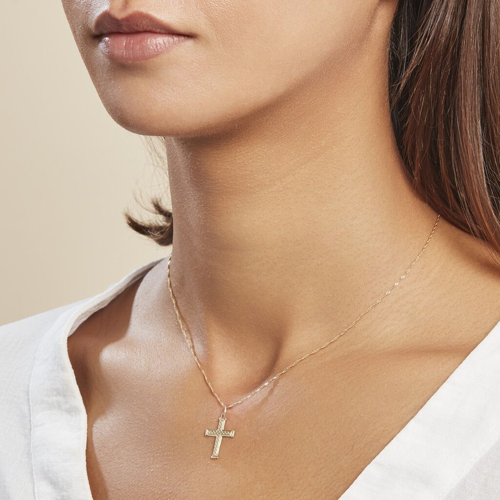 Pendentif Benny Croix Ciselee Or Jaune - Pendentifs Baptême Famille | Histoire d’Or