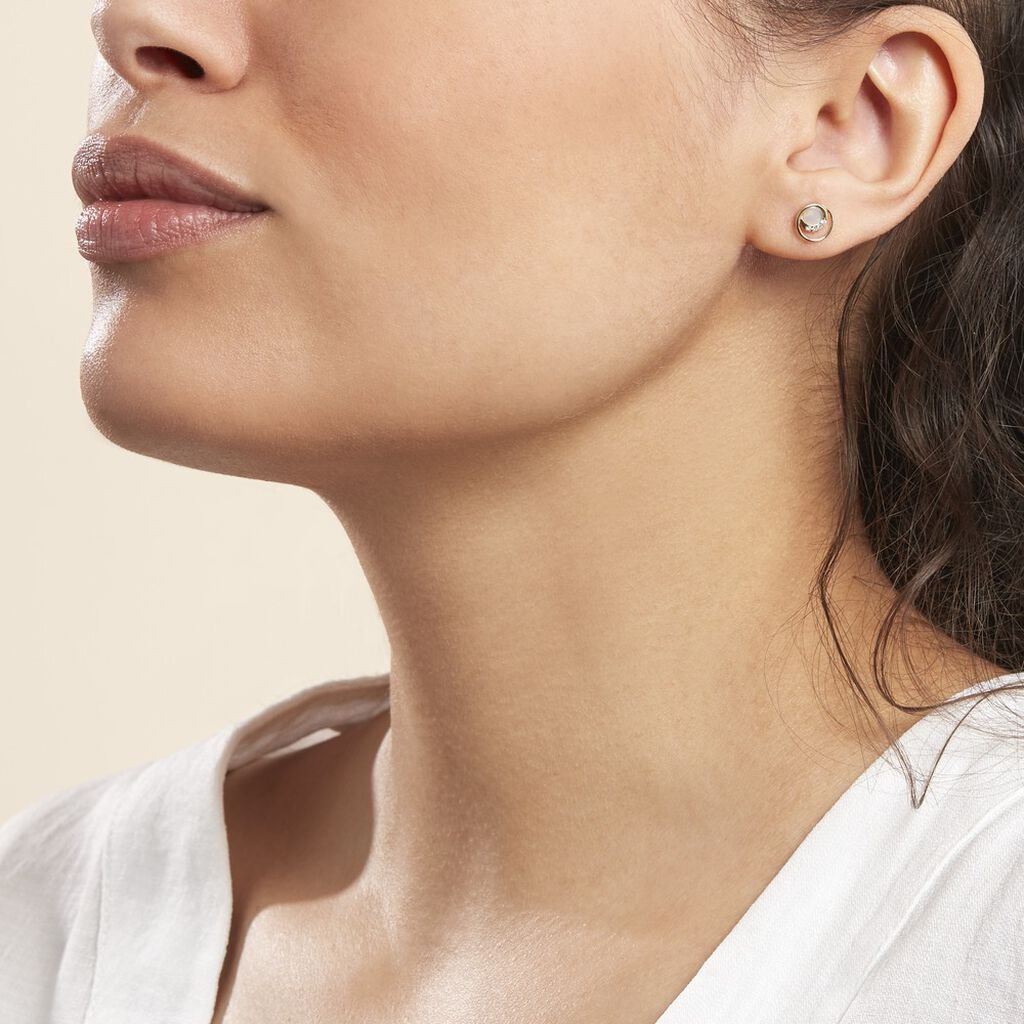 Boucles D'oreilles Puces Kamilka Or Jaune Nacre Et Oxydes - Clous d'oreilles Femme | Histoire d’Or