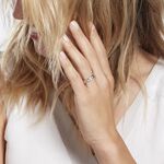 Alliance Nelcie Ruban Plat Argent Blanc - Alliances Famille | Histoire d&rsquo;Or