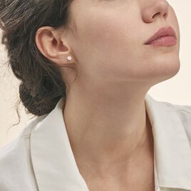 Boucles D'oreilles Puces Magnolia Or Blanc Diamant - Clous d'oreilles Femme | Histoire d’Or