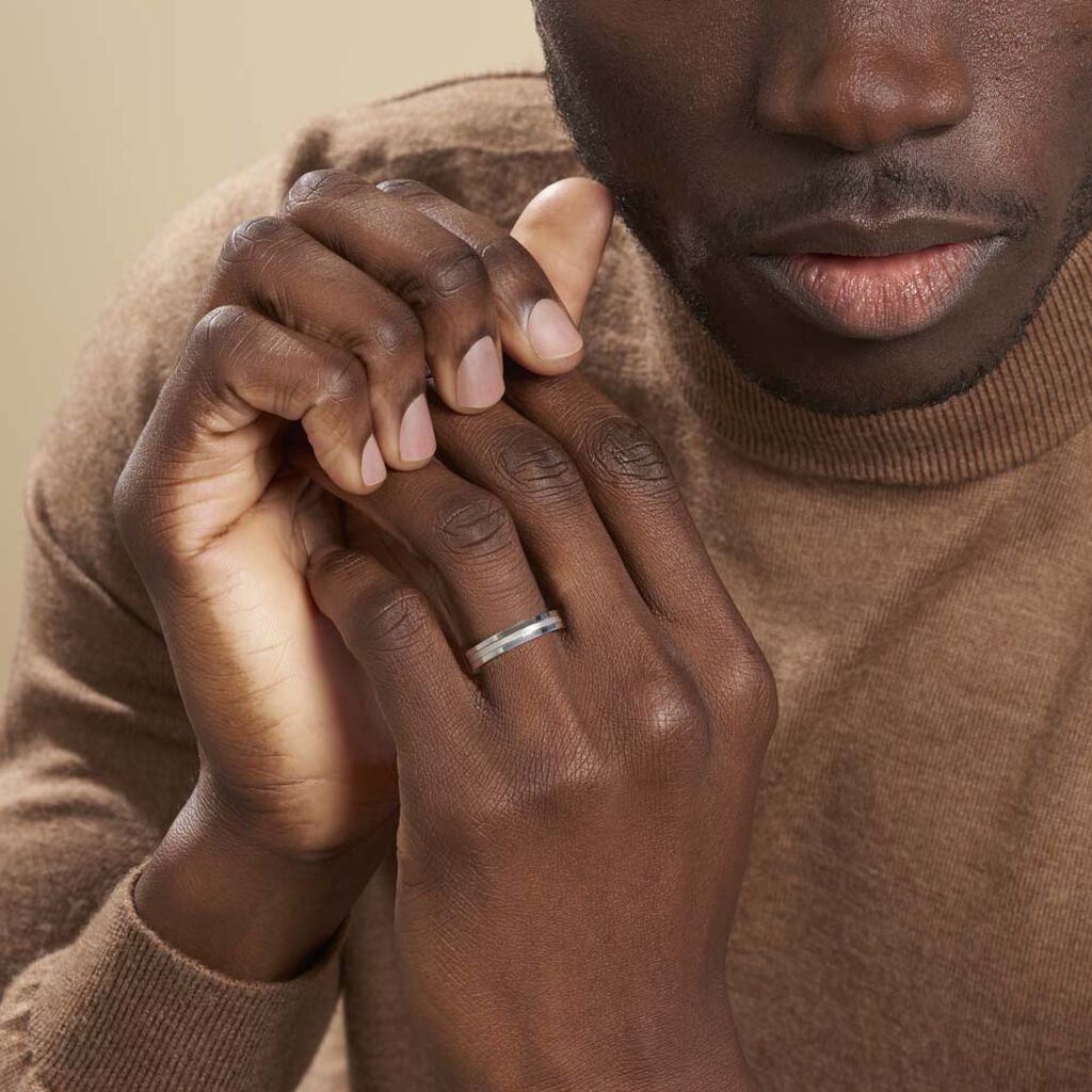 Alliance Isidro Ruban Sable Or Blanc - Alliances Homme | Histoire d’Or