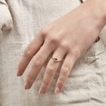 Bague Tamyra Serti Couteau Or Jaune Saphir - Bagues solitaires Femme | Histoire d&rsquo;Or