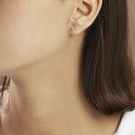 Boucles D'oreilles Puces Victoria Platine Blanc Diamant - Clous d'oreilles Famille | Histoire d&rsquo;Or