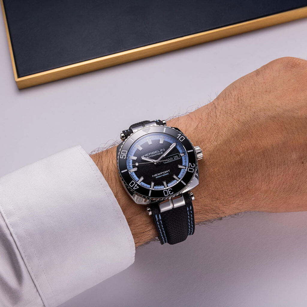Montre Herbelin Newport Heritage Noir - Montres Homme | Histoire d’Or