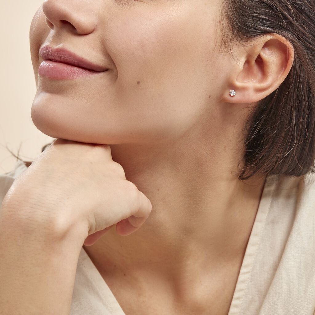 Boucles D'oreilles Puces Eleanor Fleur Or Jaune Oxyde De Zirconium - Clous d'oreilles Femme | Histoire d’Or