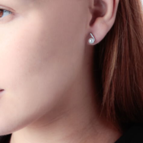 Boucles D'oreilles Puces Angel Or Blanc Perle De Culture Et Diamant - Clous d'oreilles Femme | Histoire d’Or