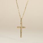 Pendentif Benny Croix Ciselee Or Jaune - Pendentifs croix Femme | Histoire d&rsquo;Or