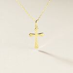 Pendentif Bathilde Croix Striee Or Jaune - Pendentifs Bapt&ecirc;me Famille | Histoire d&rsquo;Or