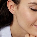 Boucles D'oreilles Puces Doreen Carre Or Jaune Oxyde De Zirconium - Clous d'oreilles Femme | Histoire d&rsquo;Or