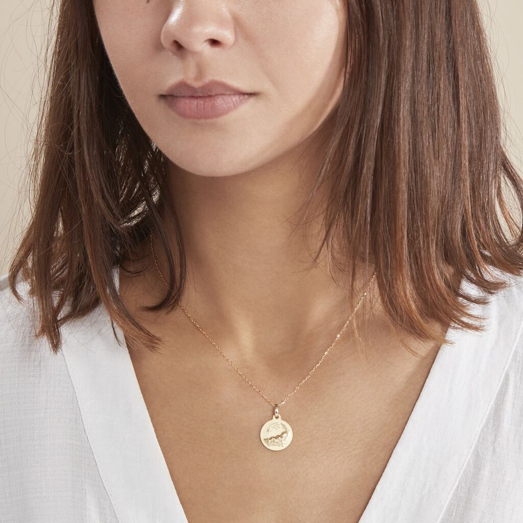 Médaille Or Jaune Jesus - Pendentifs Baptême Famille | Histoire d’Or