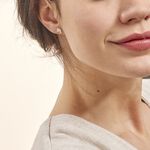 Boucles D'oreilles Puces Eleanor Dauphin 0 Or Jaune Strass - Clous d'oreilles Femme | Histoire d&rsquo;Or