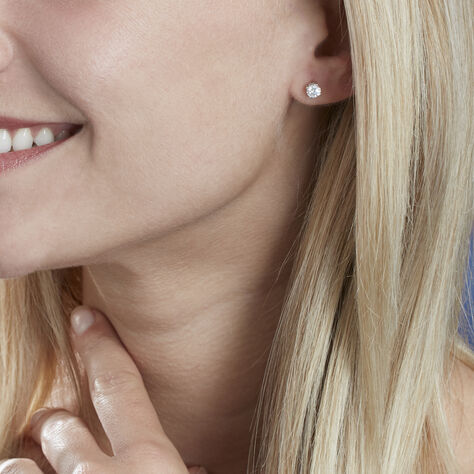 Boucles D'oreilles Puces 4 Griffes Or Blanc Diamant Synthetique - Clous d'oreilles Femme | Histoire d’Or