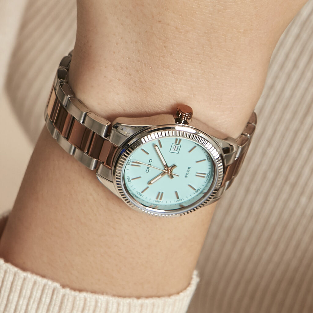 Montre Casio Collection Women Bleu - Montres Femme | Histoire d’Or