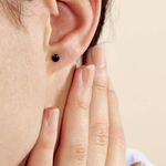 Boucles D'oreilles Puces Elea Serti Griffe Or Jaune Saphir - Clous d'oreilles Femme | Histoire d&rsquo;Or