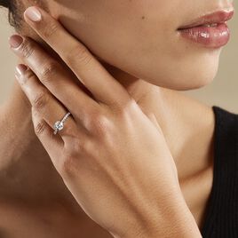 Bague Solitaire Laetitia Or Blanc Diamant Synthetique - Bagues solitaires Femme | Histoire d’Or